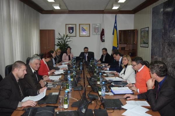 Zapošljavanje u javnom sektoru samo uz saglasnost Vlade KS