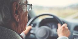 Penzioner vozač