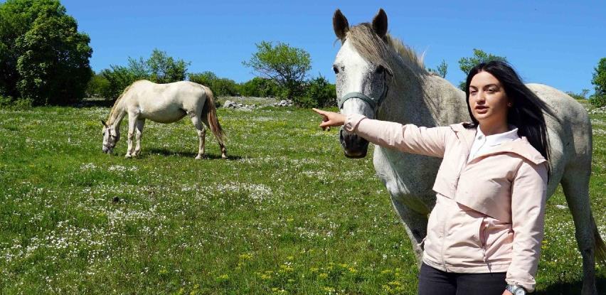 Terapijsko jahanje u oazi mira okruženoj netaknutom prirodom