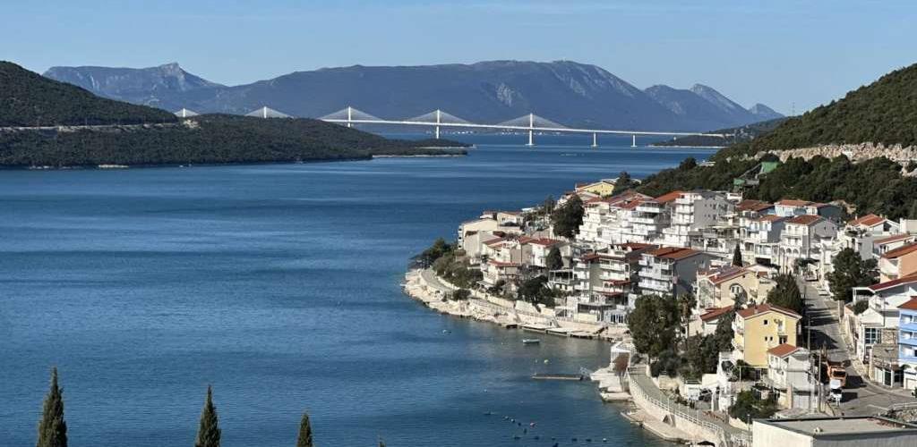 neum 
