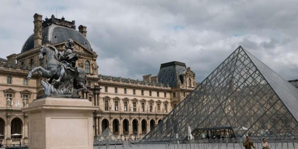 Louvre