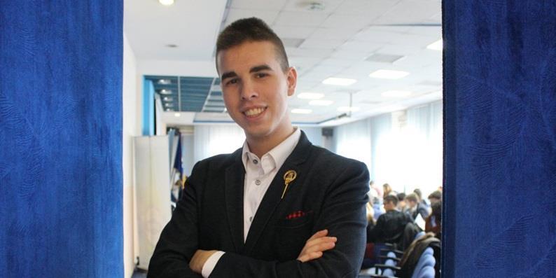 Adnan Mujanović