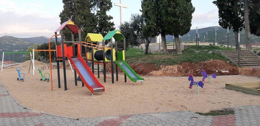 U Neumu završena prva faza izgradnje dječjeg igrališta na Spomen obilježju