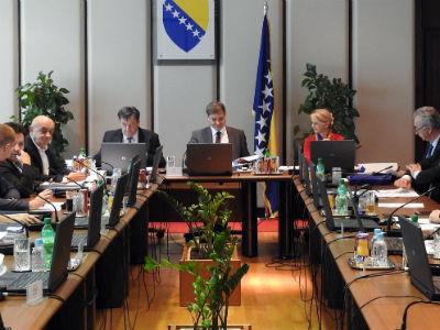 Utvrđen prijedlog zakona o izmjeni zakona o plaćama u institucijama BiH 