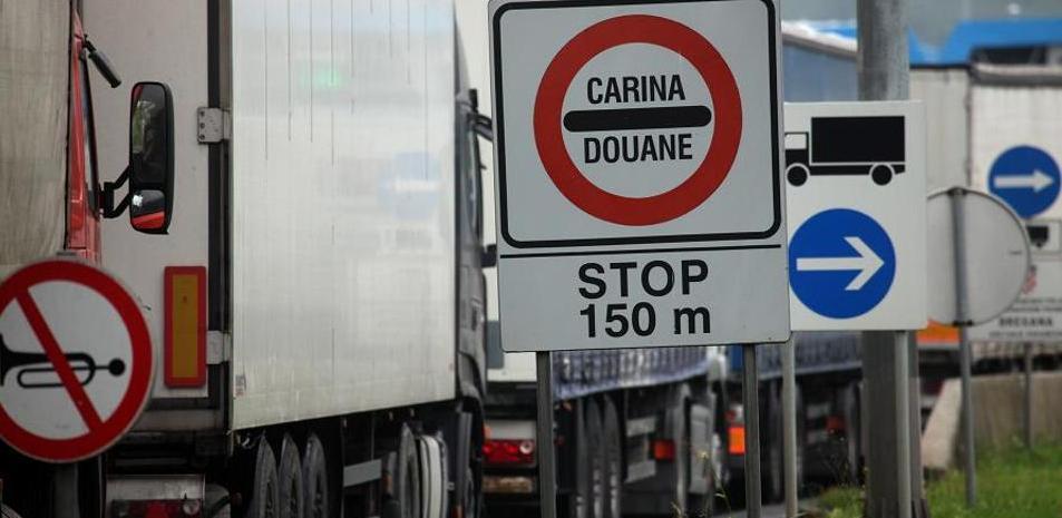 Bruxelles ponovno traži ukidanje carinskih pristojbi, Priština ne odustaje