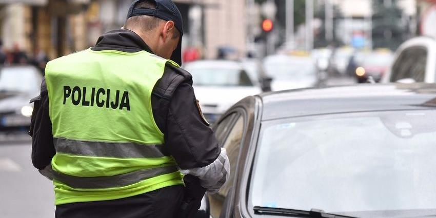 policija