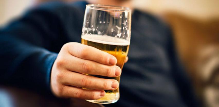 Građani BiH popiju 4 litre alkohola godišnje, Srbi na prvom mjestu
