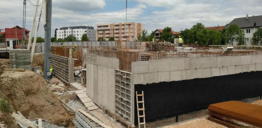 Pogledajte kako napreduje izgradnja kompleksa bazena na Dobrinji