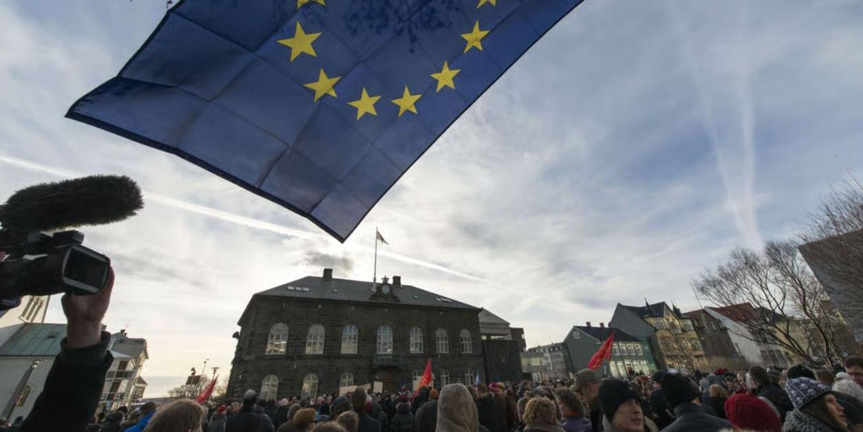 In March 2015, Reykjavík asked to no longer be considered an EU candidate country. | Halldor Kolbeins