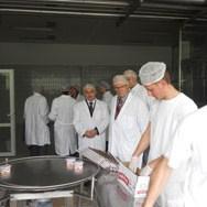 Premijer Musić i ministar Sendić u posjeti "MILKOS"-u: Potrebe za mlijekom veće od trenutno raspoloživih