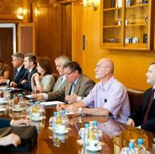 Stalni odbor za finansijsku stabilnost predložio: Fiksirati kurs franka s kraja 2010. godine