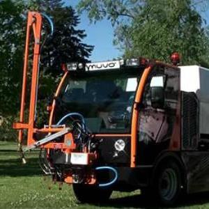 Malo vozilo velikih mogućnosti - MUVO sa setom za zalijevanje raslinja