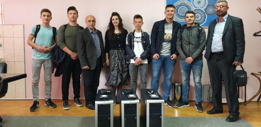 Partner donira i edukuje gračaničke srednjoškolce