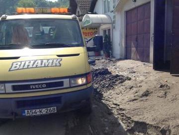 BIHAMK pomaže građanima poplavljenih područja u BiH