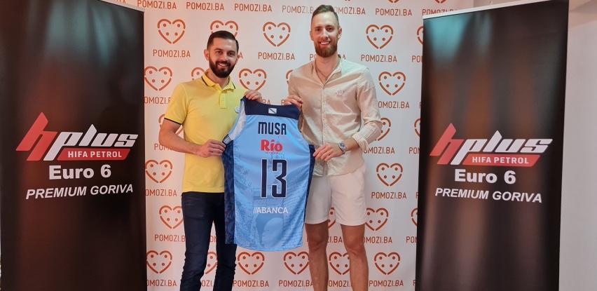 HIFA PETROL za 4.000 KM kupila dres Džanana Muse