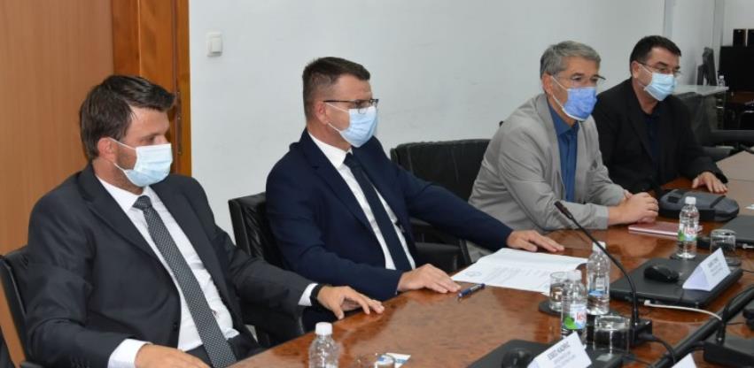 Tuzlanska inicijativa za putnu deblokadu dobiva širu podršku u Orašju i Brčkom