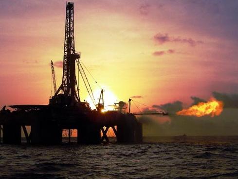 Nafta dodatno pojeftinila na 92 dolara