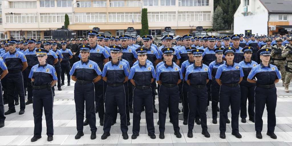 policajci nove uniforme