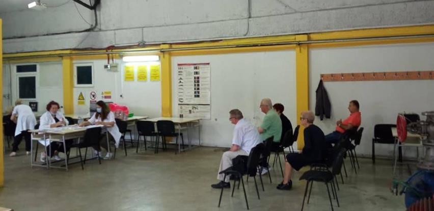 INZ: Za zaposlenike većih kompanija osigurana vakcinacija na radnom mjestu