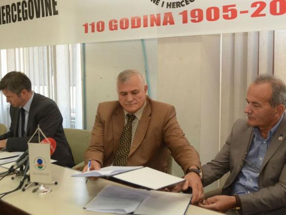 Potpisan Okvirni kolektivni ugovor za oblast komunalne privrede u FBiH