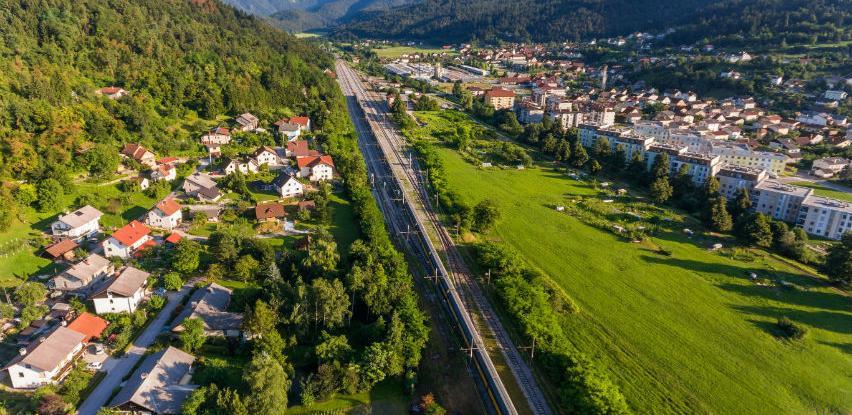 EIB odobrio Sloveniji kredit od 250 milijuna eura za prugu Koper-Divača