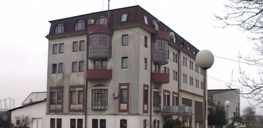 Zatvoreni bazen u Banji Dvorovi, uz pomoć grada, biće završen u ovoj godini