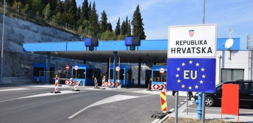 Hrvatska ponovo razmatra uvođenje samoizolacije za građane BiH i Srbije