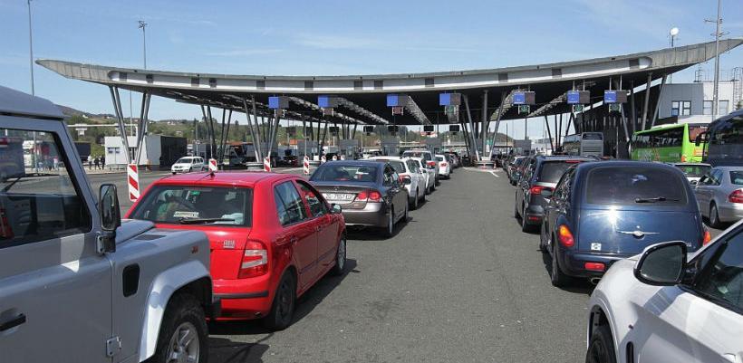 Čekanja pri ulasku u Sloveniju, najviše na Bregani i Macelju