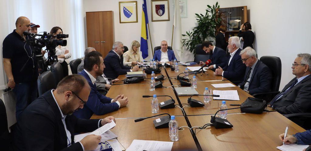 potpisivanje ugovora