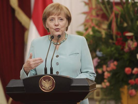 Merkel: Nismo smjeli pustiti Grčku u eurozonu