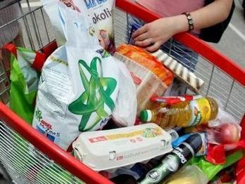 Prosječna plata u RS dovoljna za 43 odsto potrošačke korpe