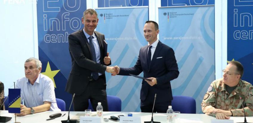 Njemačka donirala 190.000 eura za registraciju oružja OSBiH