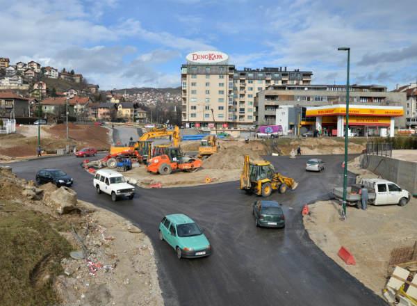 Kraj gužvama na kružnom toku Buča Potok