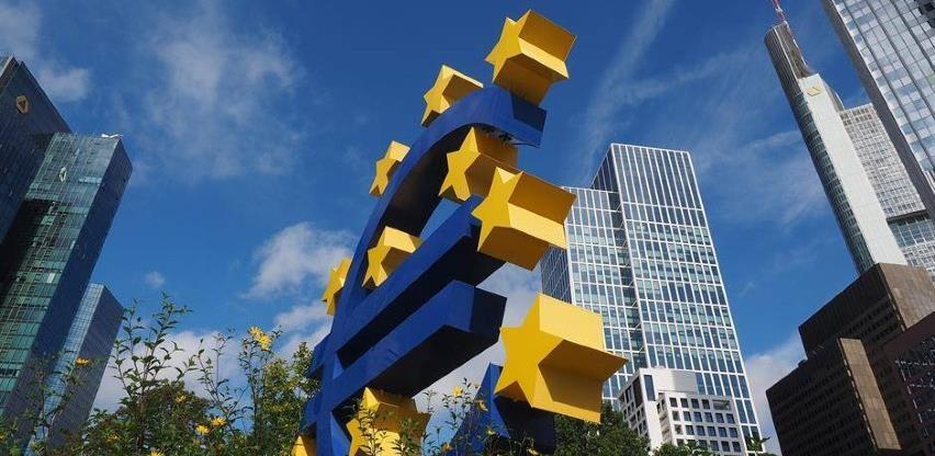 Glavni ekonomist ECB-a: Gospodarstvo eurozone ulazi u težu fazu