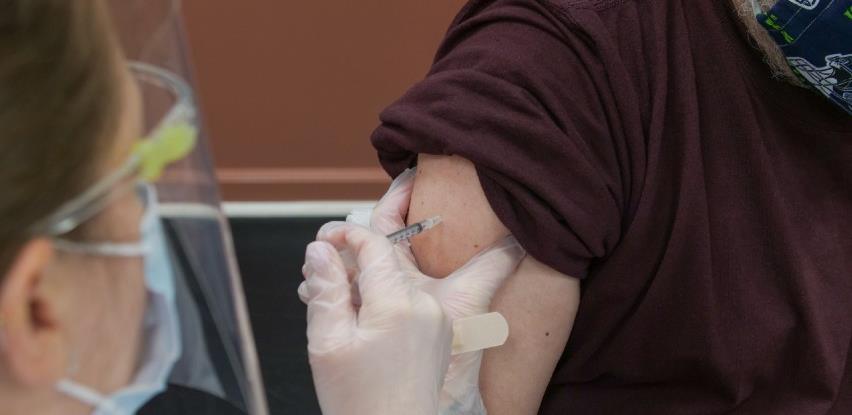 AstraZeneca će isporučiti Uniji 30 posto vakcina više