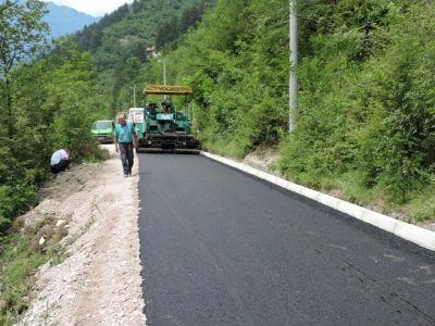 Rekonstruisan i asfaltiran lokalni put za Dobrinju
