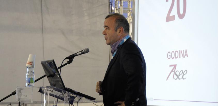 Najava seminara "Porodične kompanije"