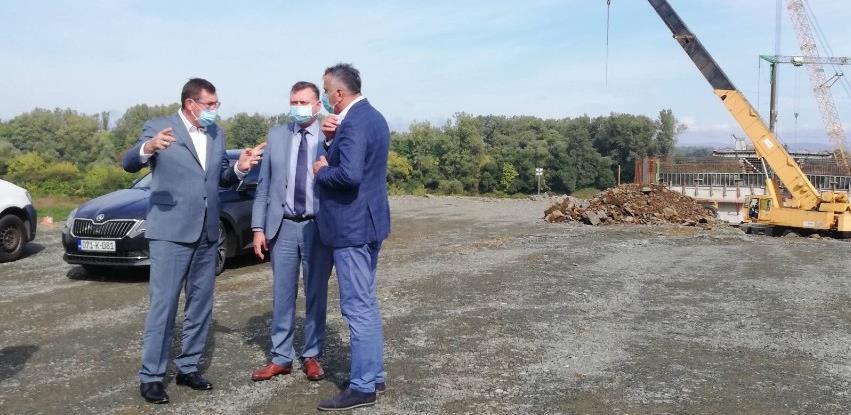Mitrović obišao gradilište mosta na Savi kod Bosanske Gradiške