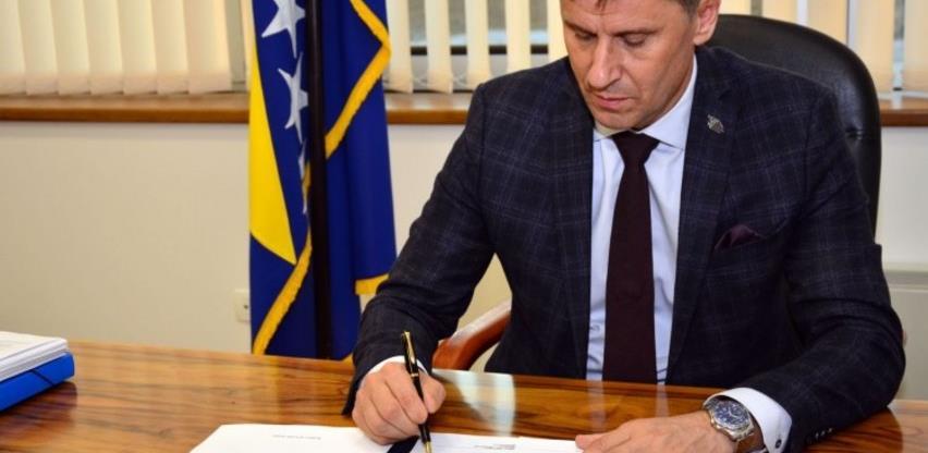 Potpisan Prijedlog "korona zakona", upućen u hitnu parlamentarnu proceduru