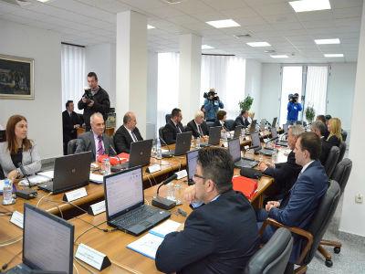 Vlada o popravljanju ekonomskog standarda građana