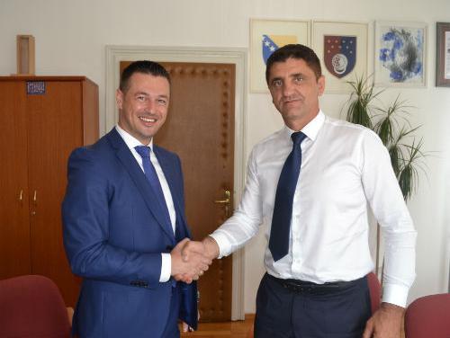 Potpisan Ugovor o nabavci opreme za projekt "Elektronske učionice"
