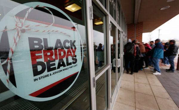 Tuče po prodavnicama na početku šoping sezone u SAD