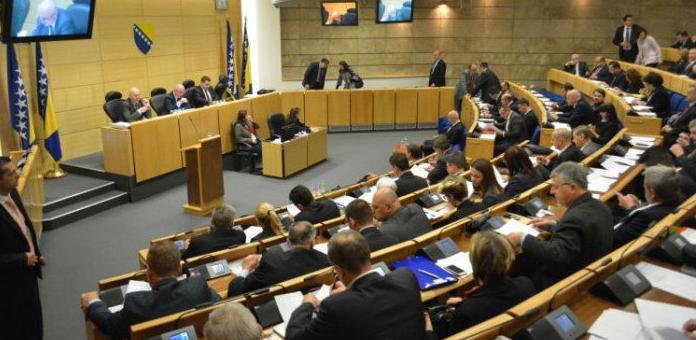 Novalić i Kremić: Pad nataliteta veći problem FBiH od iseljavanja