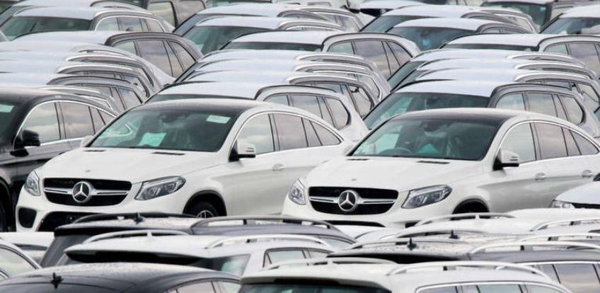 Trump odgađa uvođenje dodatnih carina na automobile