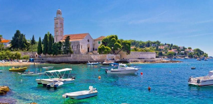 Hrvatska zbog virusa korona očekuje turistički pad veći od 80 odsto