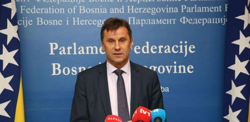 Novalić: Ne kockajte se sudbinom 410.000 penzionera!