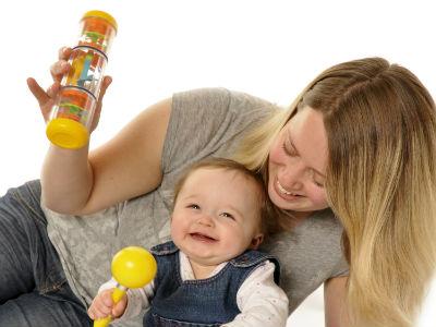 Glazba pomaže bebama da progovore