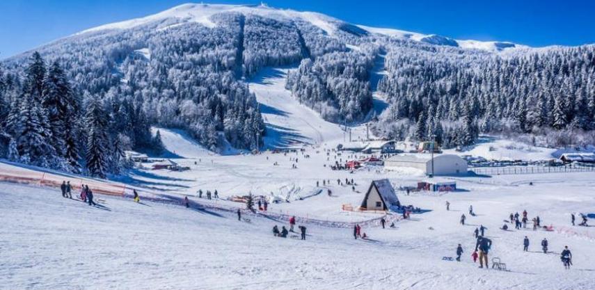 Na Bjelašnici Telemach Winterhana market & fun zona