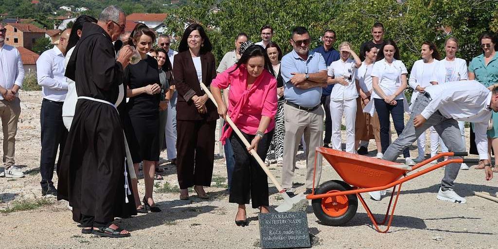 kamen temeljac