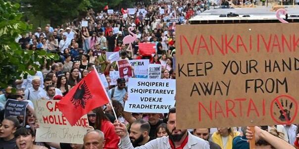 protesti albanija